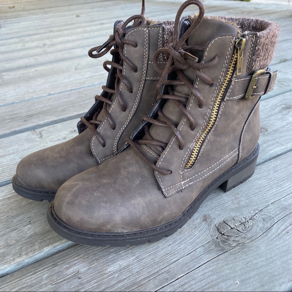 2/$30 || George Lace-Up Brown Ankle Boots
